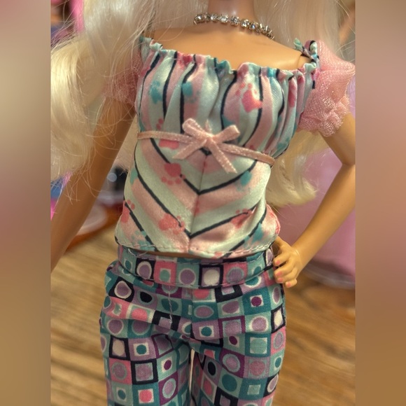 Barbie Outfit Stylish Geometric Print Pants with Shirt (Doll is NOT INCLUDED) - Picture 3 of 6
